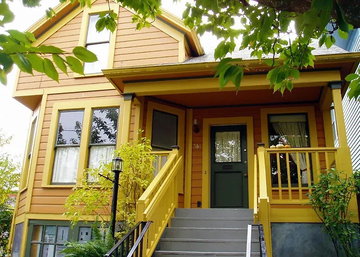 Ne Portland Oregon Modern Victorian Duplex
